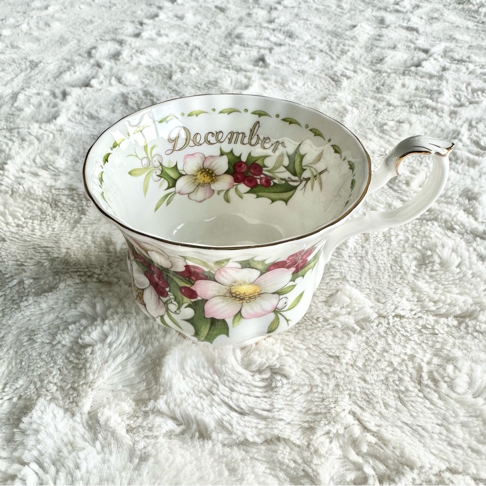 Vintage Royal Albert Teacup Flower of the Month December Christmas Rose 1970 Vtg